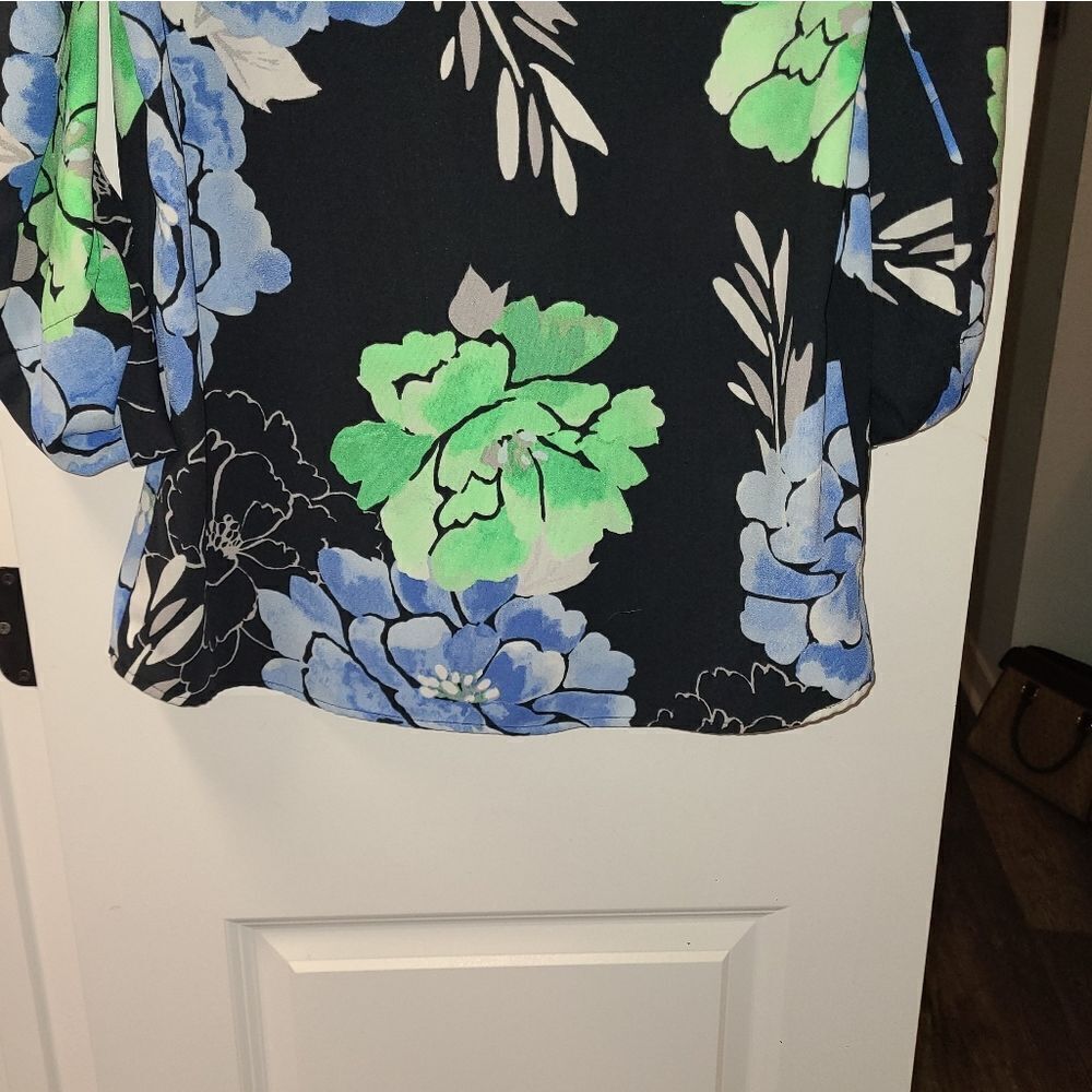Rafella Floral Spring Blouse - Picture 8 of 9